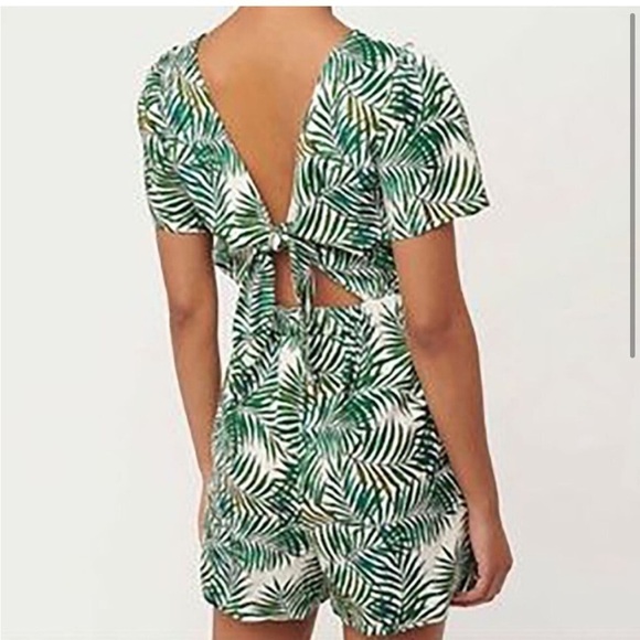 Loft Palm Tie Back Romper. Size LP. Tropical Vacation Cruise Honeymoon Resort - Picture 2 of 7